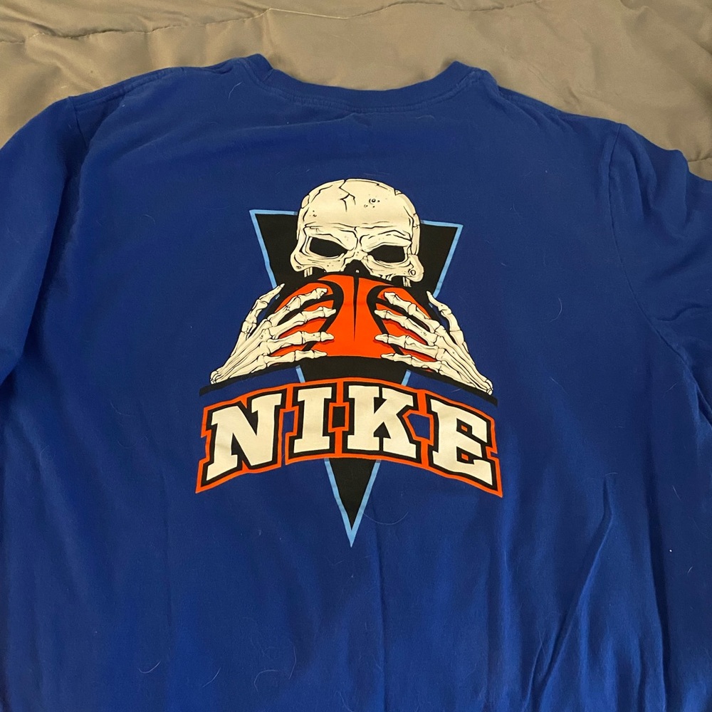 Men’s Nike Tee View 5